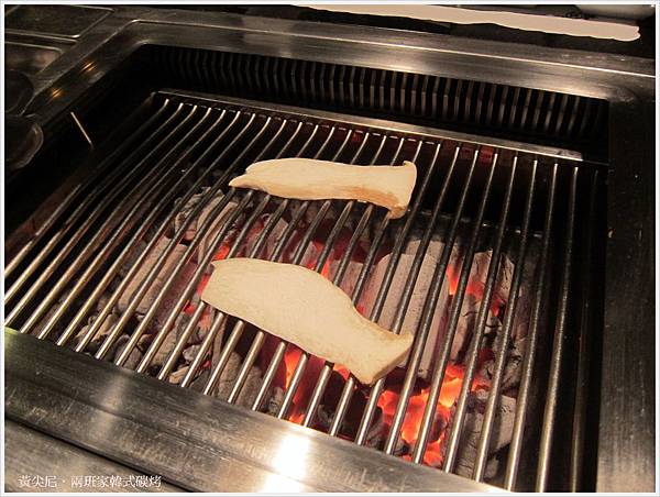 台中西屯區=<食>兩班家韓式碳烤~吃韓式燒烤免動手!只動口=-兩班家韓式烤肉 台中西屯區=<食>兩班家韓式碳烤~吃韓式燒烤免動手!只動口=-兩班家韓式烤肉