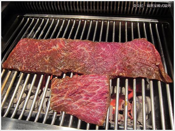 台中西屯區=<食>兩班家韓式碳烤~吃韓式燒烤免動手!只動口=-兩班家韓式烤肉 台中西屯區=<食>兩班家韓式碳烤~吃韓式燒烤免動手!只動口=-兩班家韓式烤肉