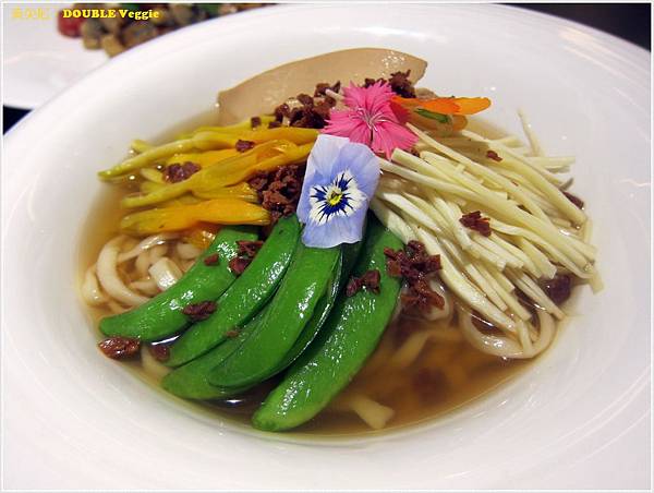 高雄苓雅區=<試吃>Double Veggie 蔬活食堂 一種環遊世界的概念蔬食=-Double Veggie 高雄苓雅區=<試吃>Double Veggie 蔬活食堂 一種環遊世界的概念蔬食=-Double Veggie