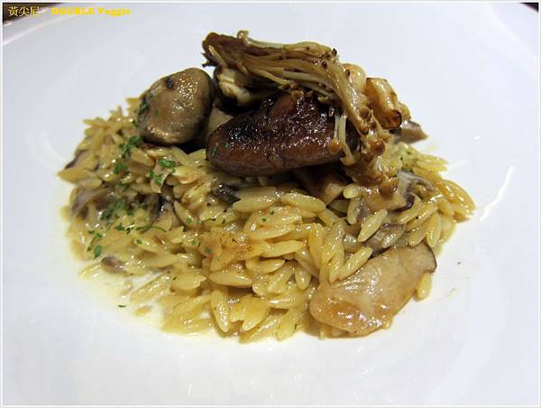 高雄苓雅區=<試吃>Double Veggie 蔬活食堂 一種環遊世界的概念蔬食=-Double Veggie 高雄苓雅區=<試吃>Double Veggie 蔬活食堂 一種環遊世界的概念蔬食=-Double Veggie