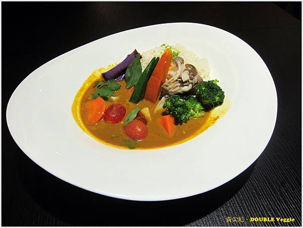 高雄苓雅區=<試吃>Double Veggie 蔬活食堂 一種環遊世界的概念蔬食=-Double Veggie 高雄苓雅區=<試吃>Double Veggie 蔬活食堂 一種環遊世界的概念蔬食=-Double Veggie
