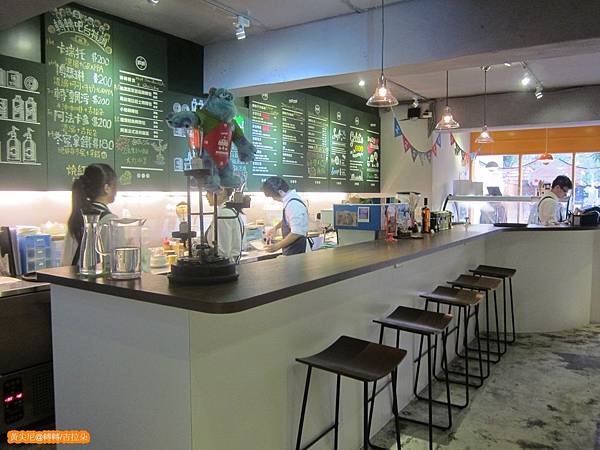 台北松山區=<食>TENTEN Gelateria 轉轉 吉拉朵~迷路在民生社區。碰見美味冰淇淋=-TENTEN Gelateria 轉轉 吉拉朵