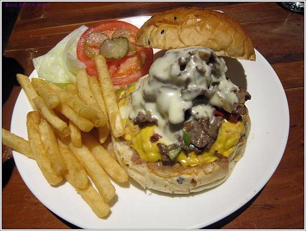 新竹=<食>喬桌子廚房(巨城店)~夜晚也能吃到豐盛早午餐=-喬桌子廚房(巨城店) 新竹=<食>喬桌子廚房(巨城店)~夜晚也能吃到豐盛早午餐=-喬桌子廚房(巨城店)