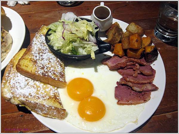 新竹=<食>喬桌子廚房(巨城店)~夜晚也能吃到豐盛早午餐=-喬桌子廚房(巨城店) 新竹=<食>喬桌子廚房(巨城店)~夜晚也能吃到豐盛早午餐=-喬桌子廚房(巨城店)