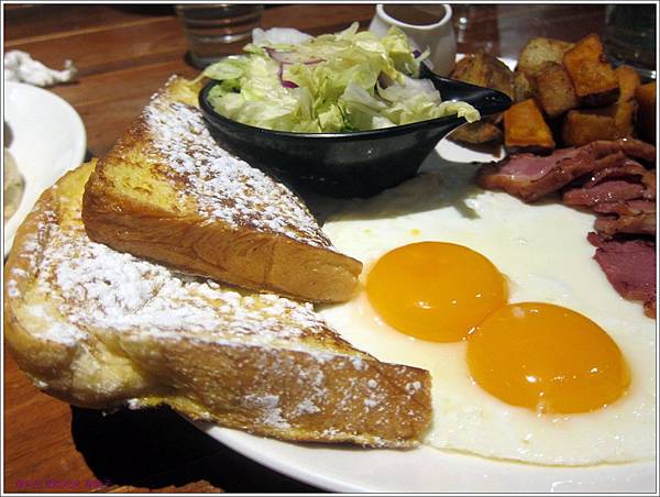 新竹=<食>喬桌子廚房(巨城店)~夜晚也能吃到豐盛早午餐=-喬桌子廚房(巨城店) 新竹=<食>喬桌子廚房(巨城店)~夜晚也能吃到豐盛早午餐=-喬桌子廚房(巨城店)