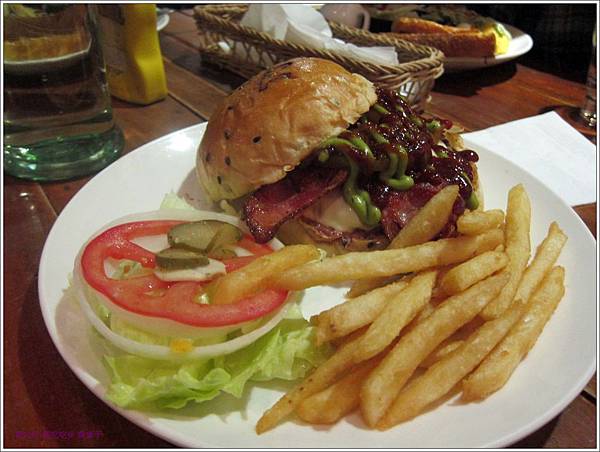 新竹=<食>喬桌子廚房(巨城店)~夜晚也能吃到豐盛早午餐=-喬桌子廚房(巨城店) 新竹=<食>喬桌子廚房(巨城店)~夜晚也能吃到豐盛早午餐=-喬桌子廚房(巨城店)