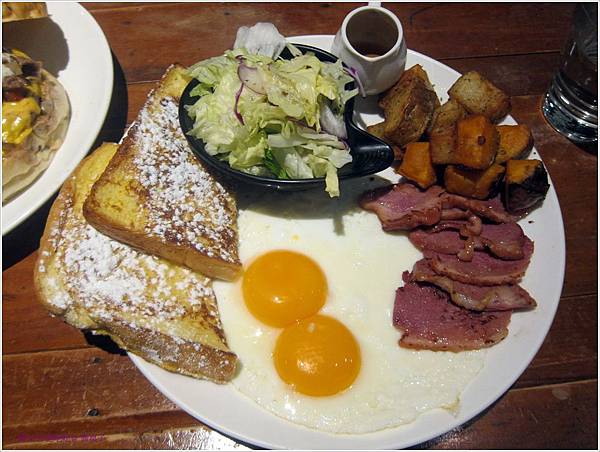 新竹=<食>喬桌子廚房(巨城店)~夜晚也能吃到豐盛早午餐=-喬桌子廚房(巨城店) 新竹=<食>喬桌子廚房(巨城店)~夜晚也能吃到豐盛早午餐=-喬桌子廚房(巨城店)