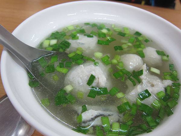 高雄鼓山區=<食>王義雞肉飯(文信店)~這這這...雞肉飯也太美味了吧=-王義雞肉飯 高雄鼓山區=<食>王義雞肉飯(文信店)~這這這...雞肉飯也太美味了吧=-王義雞肉飯