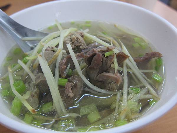 高雄鼓山區=<食>王義雞肉飯(文信店)~這這這...雞肉飯也太美味了吧=-王義雞肉飯 高雄鼓山區=<食>王義雞肉飯(文信店)~這這這...雞肉飯也太美味了吧=-王義雞肉飯