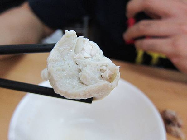 高雄鼓山區=<食>王義雞肉飯(文信店)~這這這...雞肉飯也太美味了吧=-王義雞肉飯 高雄鼓山區=<食>王義雞肉飯(文信店)~這這這...雞肉飯也太美味了吧=-王義雞肉飯