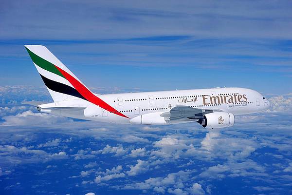 Air-to-air-Emirates-A380-aircraft-706137 Air-to-air-Emirates-A380-aircraft-706137