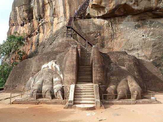 sigiriya.jpg sigiriya.jpg