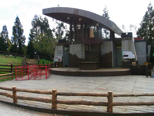 045.jpg 045.jpg