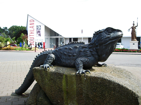 tuatara & i-site & museum tuatara & i-site & museum