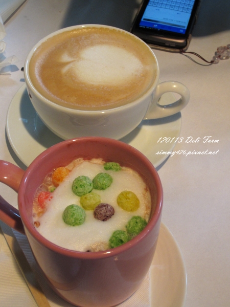 牛奶拿鐵 & 賀喜牌摩卡.jpg 牛奶拿鐵 & 賀喜牌摩卡.jpg