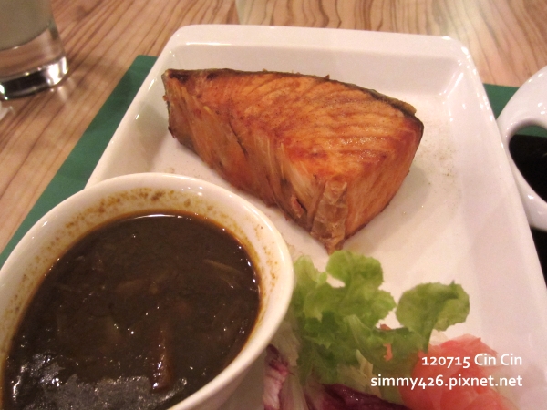 鹽烤鮭魚咖哩飯(2)