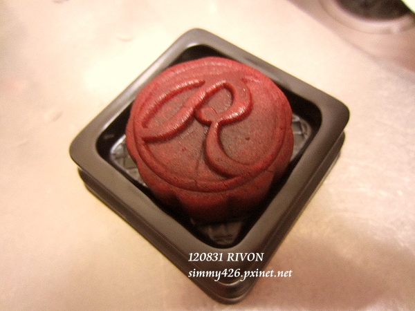 120831 RIVON 私房巧克力 (玫瑰) 01