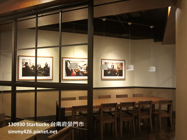 Starbucks 台南府榮門市(11)