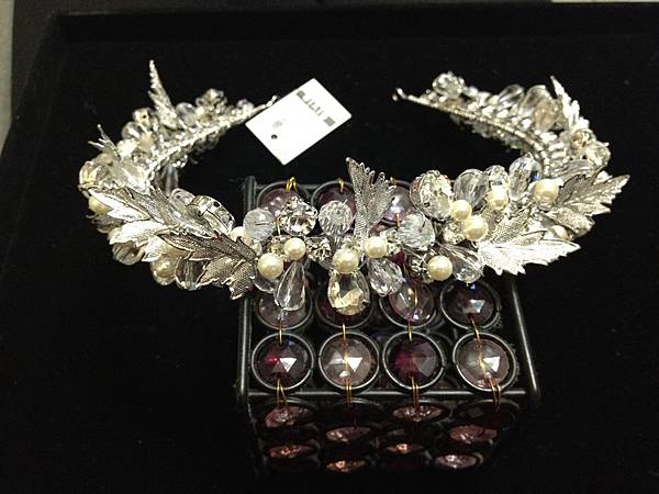 新娘飾品│水晶飾品、鑽飾髮帶、華麗頭飾 - 新秘Yuki, 新娘秘書, 台北新秘, 高雄新秘, 新秘彩妝造型, 白色夢幻新秘Yuki, 婚禮婚紗造型, 自助婚紗造型, 婚紗造型, 新娘彩妝造型, 婚禮彩妝造型, 婚紗造型, 自然風格造型, 花草風新秘造型, 花藝設計, 新娘捧花, 新娘飾品, 婚紗飾品, 婚紗捧花 1391349703-738661900_n - 新秘Yuki, 新娘秘書, 台北新秘, 高雄新秘, 新秘彩妝造型, 白色夢幻新秘Yuki, 婚禮婚紗造型, 自助婚紗造型, 婚紗造型, 新娘彩妝造型, 婚禮彩妝造型, 婚紗造型, 自然風格造型, 花草風新秘造型, 花藝設計, 新娘捧花, 新娘飾品, 婚紗飾品, 婚紗捧花