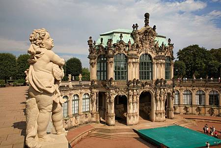 德勒斯頓-茨溫格爾宮 (2).jpg