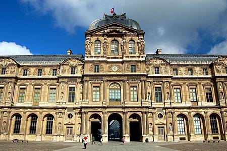 羅浮宮1.JPG 羅浮宮1.JPG