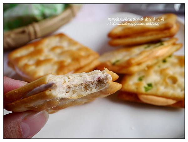 草莓咬開 草莓咬開