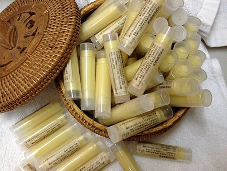 保濕滋潤護唇膏