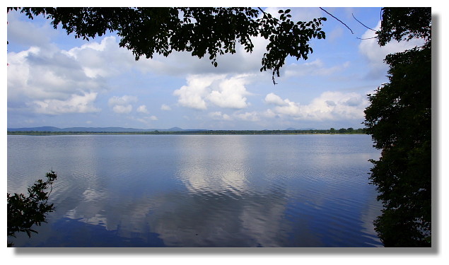 Polonnaruwa波羅那露瓦當地的湖景