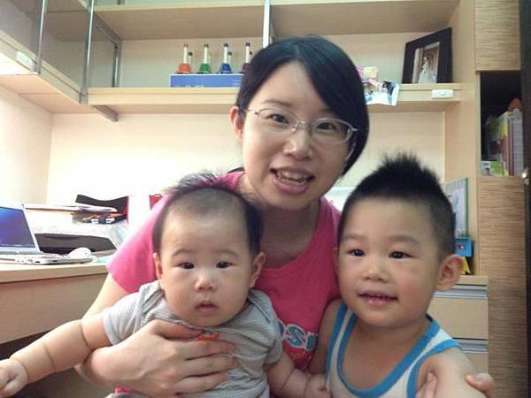 599378_497018753645220_659123816_n