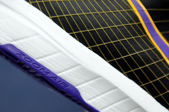 Nike Hyperdunk x Zoom Kobe IV (4) Hybrid - Los Angeles Lakers Away 09