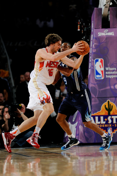 67f5dba9419aa078bf6a33e91f331ae1-getty-83008111mc017_2009_nba_all_.jpg