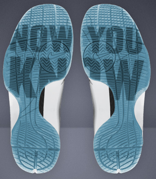 Nike iD Hyperdunk Available on March 17th 04.jpg