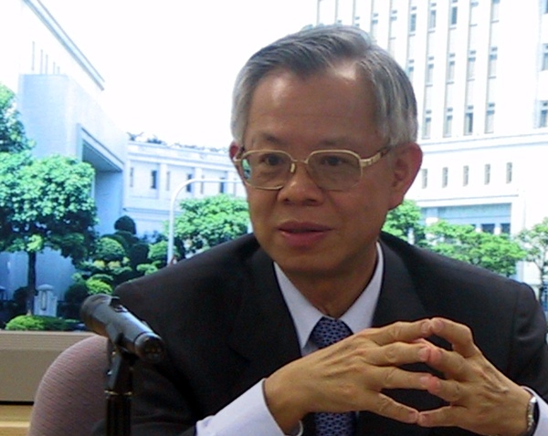 彭淮南.JPG