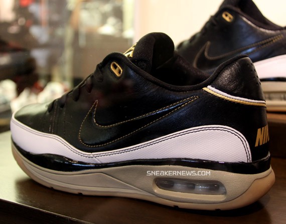 nike-blue-chip-love-pain-03.jpg