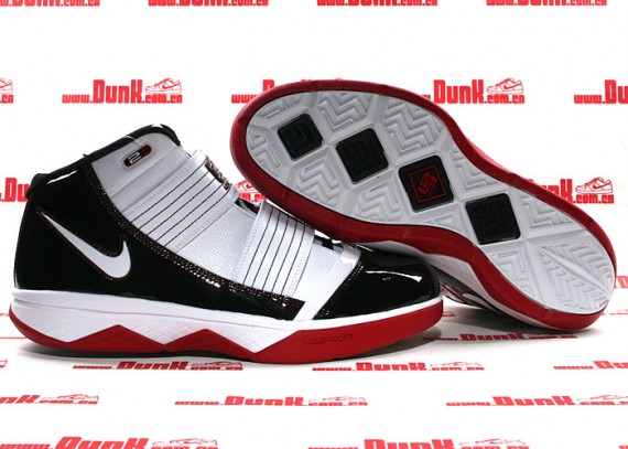 Nike Zoom LeBron Soldier III - Playoff Pack (POP) 02.jpg