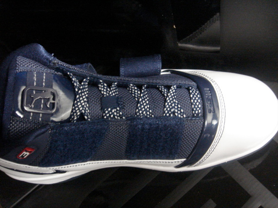 Nike Zoom Lebron Soldier III (3) - White  Navy  Red 08.jpg