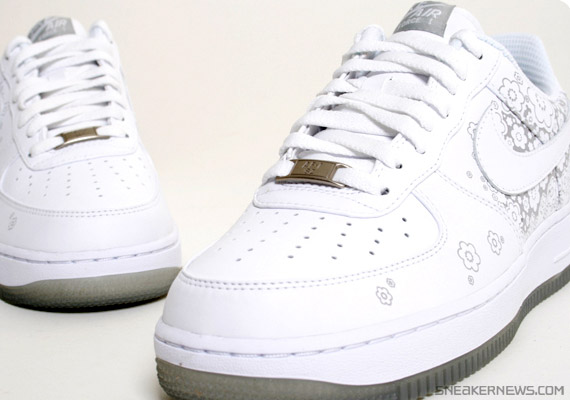 Nike Womens Air Force 1 Premium - Sakura 03.jpg