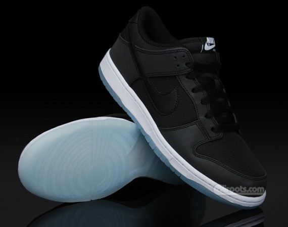 Nike Dunk Low Supreme Spark - 3M 02.jpg