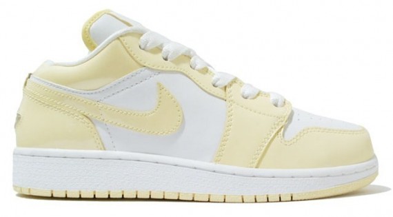 Air Jordan 1 Phat Low GS - Icy Pack - White - Pastel Yellow 01.jpg