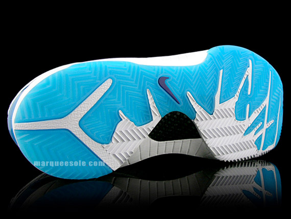 Nike Zoom Kobe IV - Charlotte Hornets 1996 Draft 04.jpg