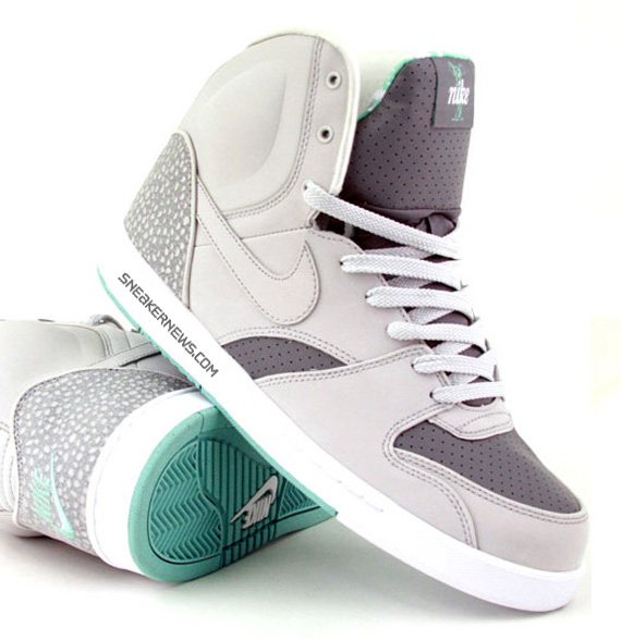 Nike RT1 - 灰綠 01.jpg