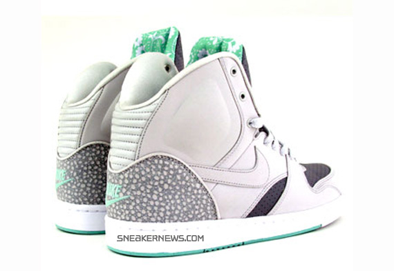 Nike RT1 - 灰綠 03.jpg