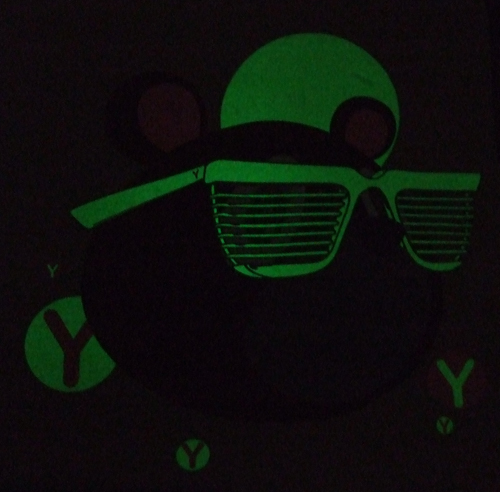 Vandal-A Tan Air Yeezy “Glow” Tee 03.jpg