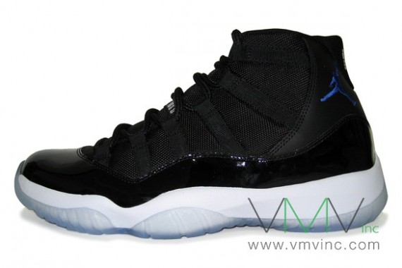 Air Jordan XI (11) 怪物奇兵 2009 Retro 07.jpg