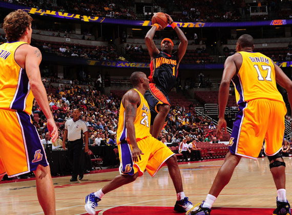 Nike Zoom Kobe IV Gradient Blue Lakers Home 06.jpg