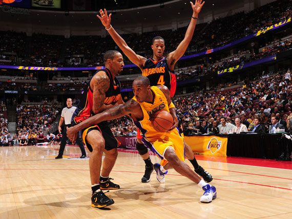 Nike Zoom Kobe IV Gradient Blue Lakers Home 10.jpg