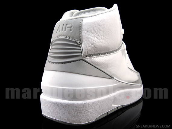 Air Jordan II (2) Retro – 白 - 銀 3M 03.jpg