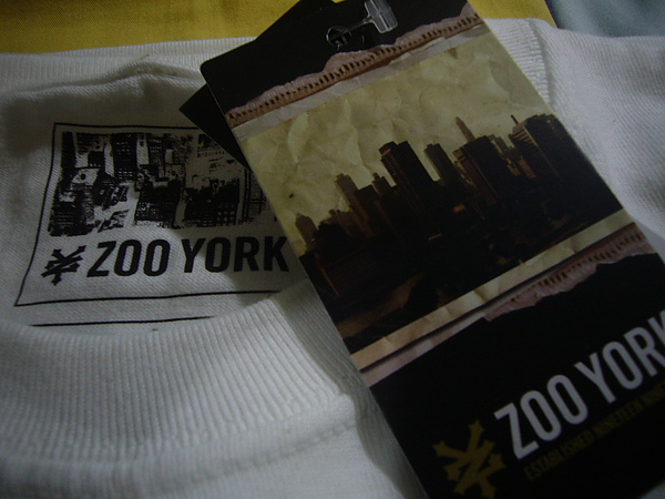 Zoo York Madison Van Tee label