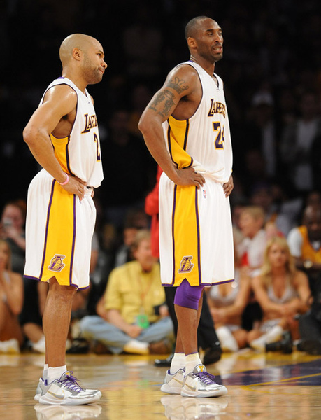 Zoom Kobe V iD by Kid Hollywood 12.jpg
