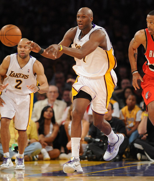Zoom Kobe V iD by Kid Hollywood 16.jpg